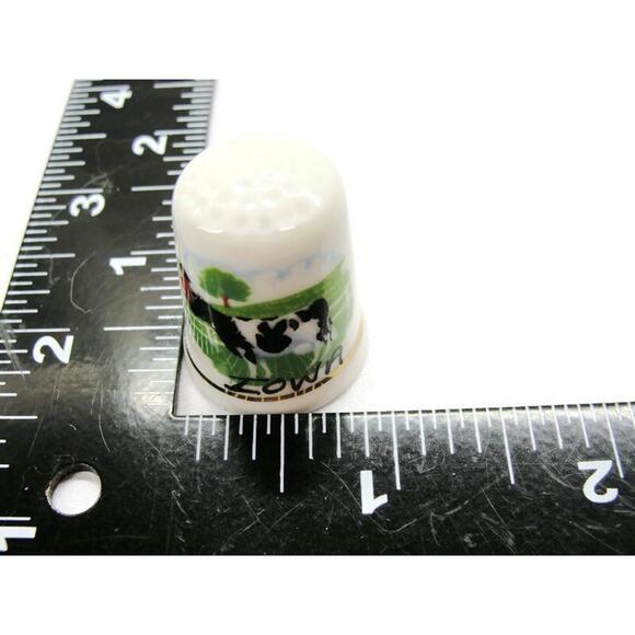 Vintage Iowa Dairy Milk Cow Porcelain Thimble Gold Trimmed Band Black & White - Picture 6 of 7